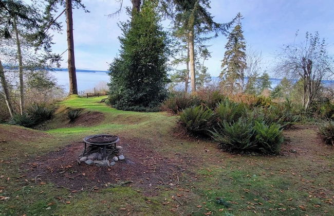 Westside Waterfront View Home - Avantstay Hot tub - Foto 45