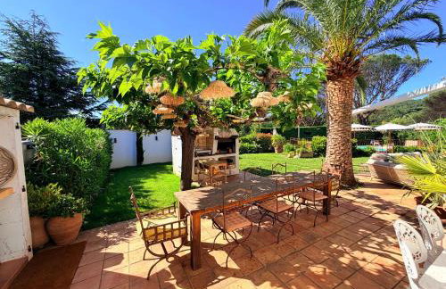 Villa climatisée, Golfe Saint Tropez, 12 pers, 4 suites, Piscine chauffée, Hammam, Spa, Billard, Pétanque, Wifi professionnel haut débit - Photo 35