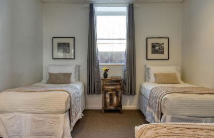 Scenic Catskills Retreat • Pool Hot Tub Game Room Lake Views Mountainview Estate by AvantStay - Foto 44