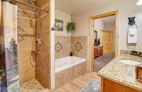 Rustic Lakeside Cabin on 3 Acres with Nature Views! - Foto 15