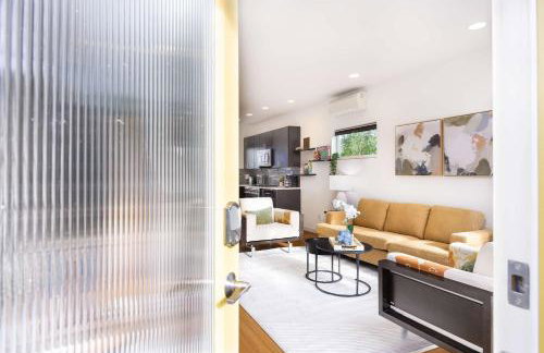 Designer Fremont Retreat w Mount Views & Office - Photo 10