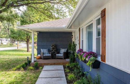 Modern Luxe 3B2B - Hot Tub - Game Room - EV Charger - Walk to Downtown LS - Foto 41