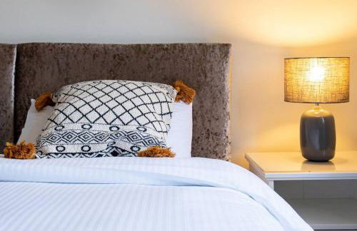 4 Bedroom Townhouse In Stirling - Photo 3