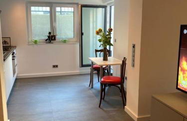 Schickes Apartment in Düsseldorf- Flehe - Foto 1