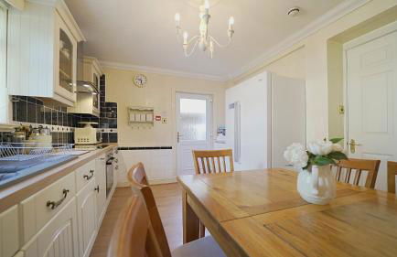 The Old Tramhouse Self Catering Traditional Charming Apartments Located In The Heart Of Historic Stirling For Short-Long Stays In Stirling For Tourism & Events & Contractor Base Stays For Central Belt Area & Open To Book All Year Round - Photo 47