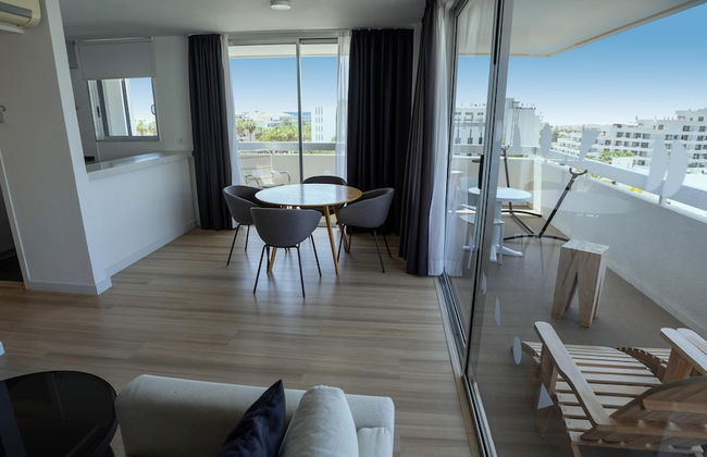 Coral Suites & Spa - Photo 25