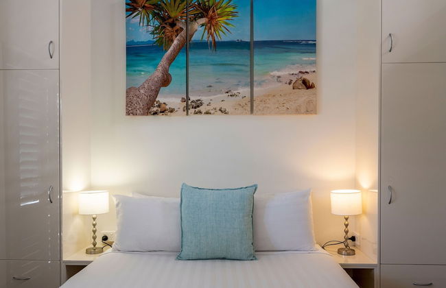 Julians Apartments - Photo 6