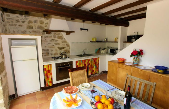 Holiday House with Pool & Large Garden Overlooking Lake near Tuscany - Photo 6