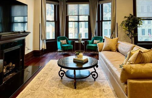 Spectacular Gilded Age 6 Bedroom Gold Coast Mansion with Deck - Foto 8