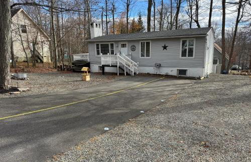 Casa Rosado @ Pocono II by Lake Hot Tub Camelback - Foto 21