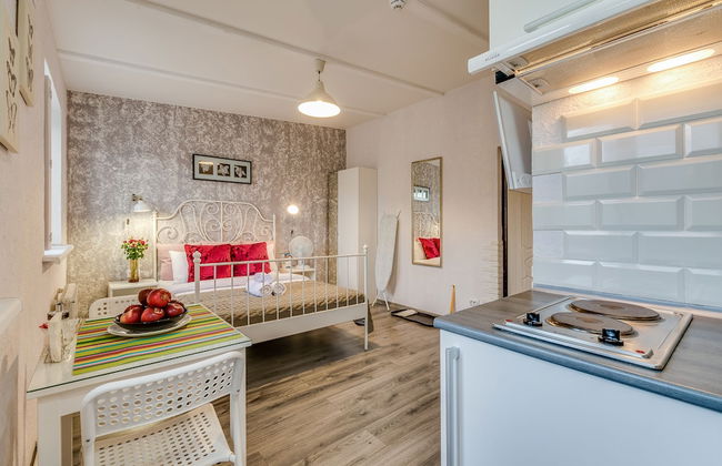 Travelto Narvskaya - Photo 24