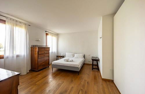 Beautiful Villa With Garden and Private Parking! - Foto 27