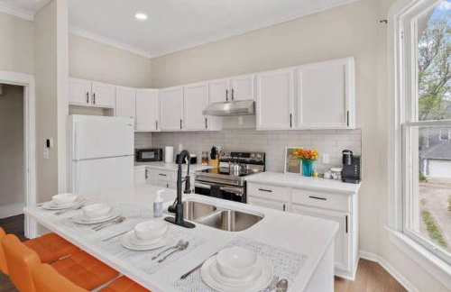 Historic Charming 2Story 10BR House - Sleep 20 - Foto 34