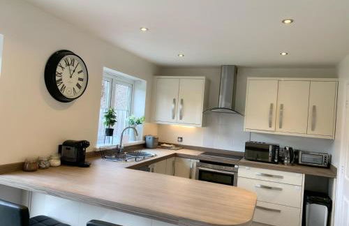 Spacious and amazing 4 bedroom detached house - Foto 2