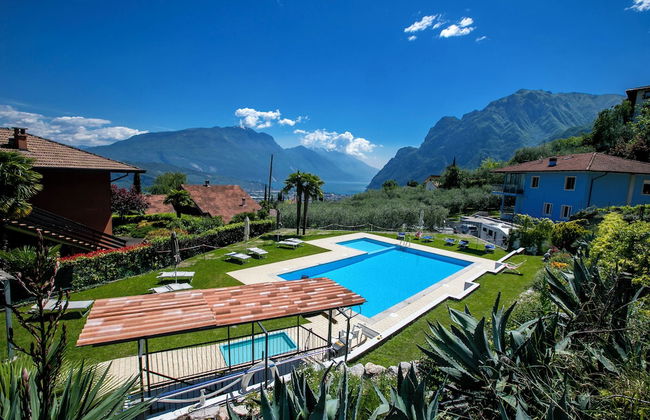 Residence Christina Due Laghi - Foto 1