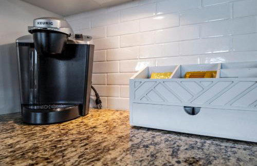 3BR - Amazing Game Room, Steps to Beach, Firepit - Foto 25