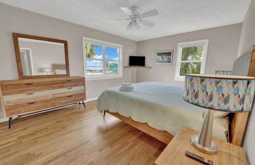 Pet-Friendly Bay View Home w/ Screened Pool Near Lighthouse - Foto 27