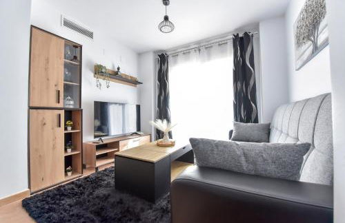 New Premium Apartment - Free Parking & Pools - Photo 1