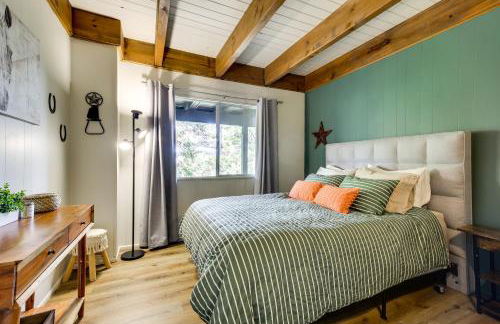 Cozy and Chic Lake Arrowhead Cabin with Deck! - Foto 19