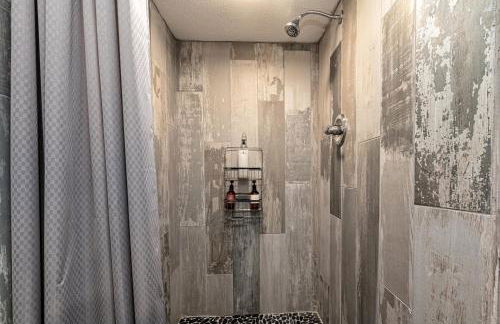 French Country Cottage Dock & Screened Porch - Photo 40