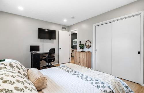 Beautiful Ranch with Outdoor Patio and Room for 6 - Photo 37