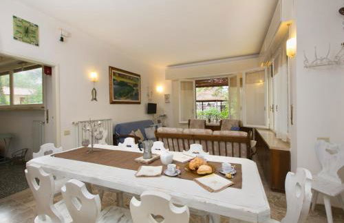 Huge Holiday Home in Marina di Castagneto Carducci near Sea - Foto 72