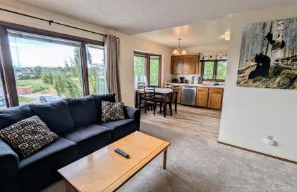 Spacious Downtown 2-bdrm Apartment - Photo 45