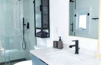 NEW cozy getaway near Mt Monadnock with hot tub - Foto 17