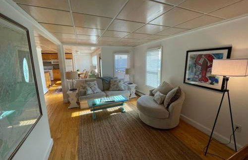 Updated Historic Water St 2 Bdr, 2 Bath apartment. - Photo 10