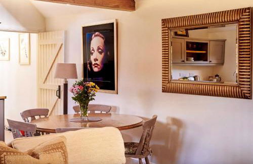 The Clock Tower & Dairy - Two x 2 Bed Barns with Indoor Pool - Photo 23