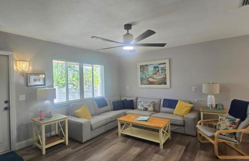 An Island Getaway at Palm Tree Villas - Photo 62