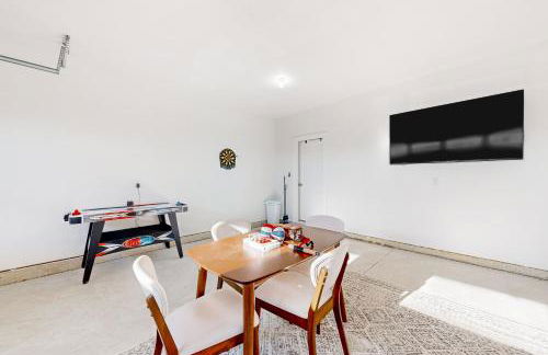 Dock, Game Room! Riverfront Retreat in Seaford - Foto 21