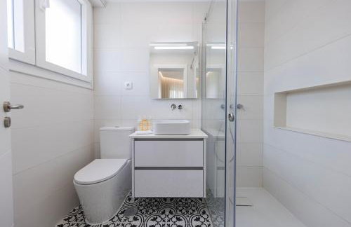 Modern 2BR Apt with Patio & AC - 0E - Foto 22