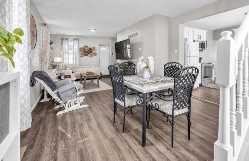 Serene Corner Cottage with Hot Tub home - Foto 14