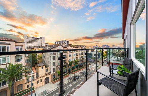 Stylish Top-Floor Gem with King Bed & City Ocean Views - Foto 5