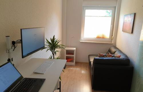 Ferienhaus mit Sommerpool, Terrasse und Glashaus - Foto 13