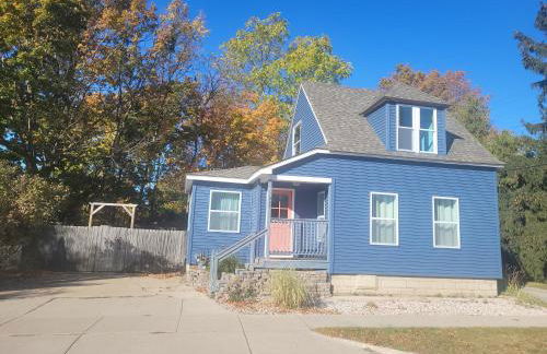 Restoration - Hot Tub, AC, and Great Location! - Foto 6