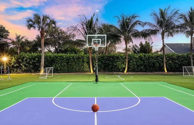 Luxurious 7-Bedroom Villa with Pool & Games - Foto 7