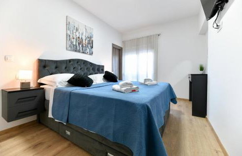 4 Bedroom Amazing Home In Prkos - Foto 17