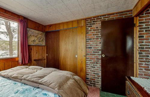 2BR Lakefront Cabin with Fireplace, Lake Views, Dock - Foto 18