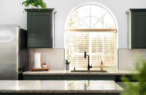 Stunning Family Home with Pool & Hot Tub - Sleeps 17 - Foto 13