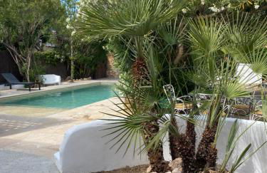 Bond beach village - Photo 12