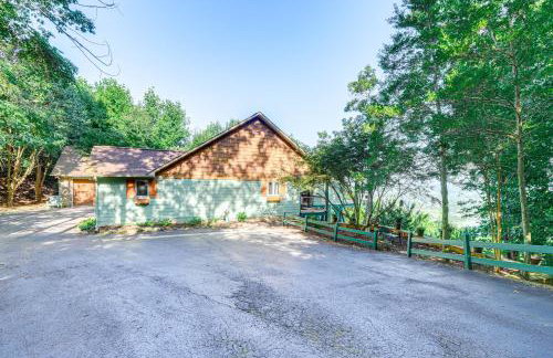 Hiawassee Home with Fire Pit and Furnished Deck! - Foto 42