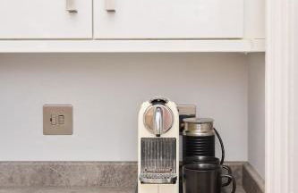 The Corner by the Castle - Photo 27