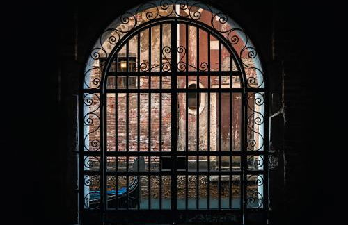 Elegant apartment with LIFT in historical 1600 Palace, a few min walk from San Marco Square - Foto 23