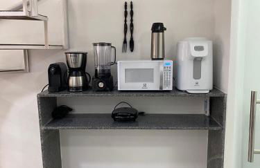 AP06 Espaçoso a 3 Minutos a Pé da Praia de Taperapuã, Acomoda até 8 Pessoas! - Foto 9