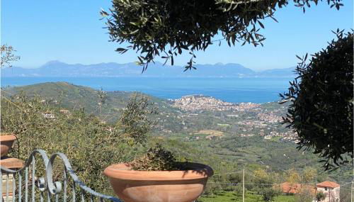 Stunning Home In Laureana Cto With Wifi - Foto 2