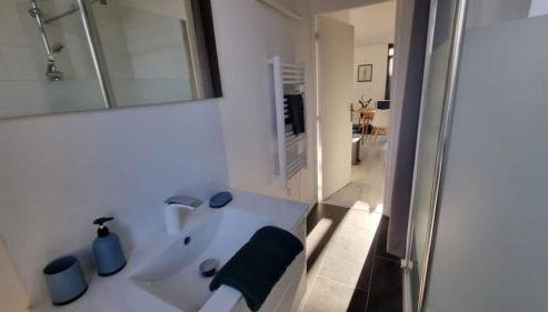 Poppy-Idealement situe Entre gare GdPalais¢re - Foto 5