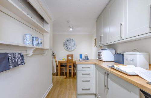 1 Bed in Milford on Sea 79332 - Photo 4
