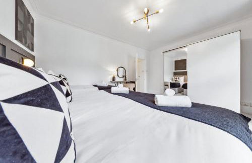 4BR North London I WiFi, Garden, Near Shops - Foto 43